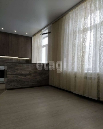 
  Продается 2-комн. квартира, 44 м², Лобкова ул, д. 3
. Фото 1.