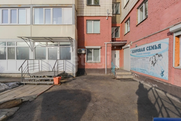 
  Продается универсальное помещение, 100 м², Дмитриева ул, д. 20
. Фото 2.