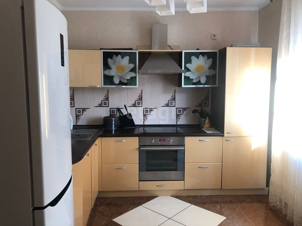 
  Сдается 2-комн. квартира, 77.4 м², Арнольда Нейбута ул, д. 7
. Фото 4.