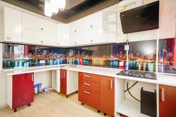 
  Продается 4-комн. квартира, 72 м², Железнодорожный 3-й пер, д. 11
. Фото 4.
