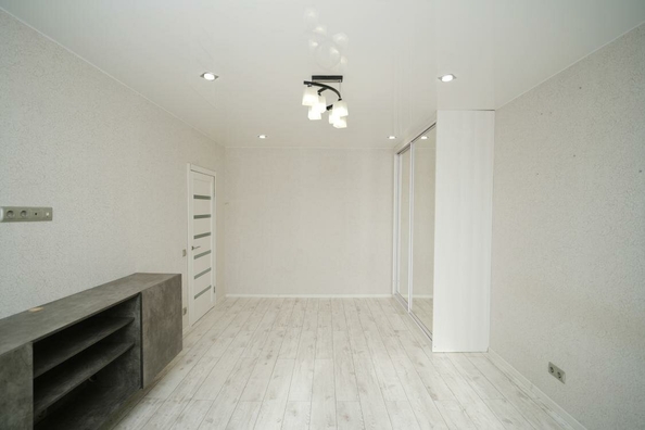 
  Продается 1-комн. квартира, 36.9 м², Лукашевича ул, д. 25А
. Фото 1.