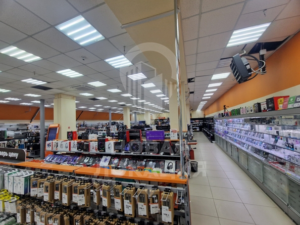 
  Сдается универсальное помещение, 700 м², 10 лет Октября ул, д. 109
. Фото 1.