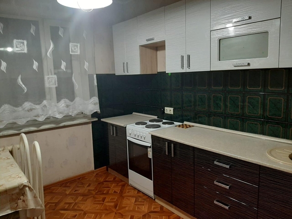 
  Сдается 3-комн. квартира 76 м². Фото 1.