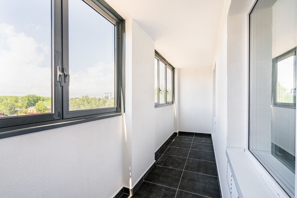 
   Продам 2-комнатную, 93.82 м², Аркадия Иванова ул, 21

. Фото 8.