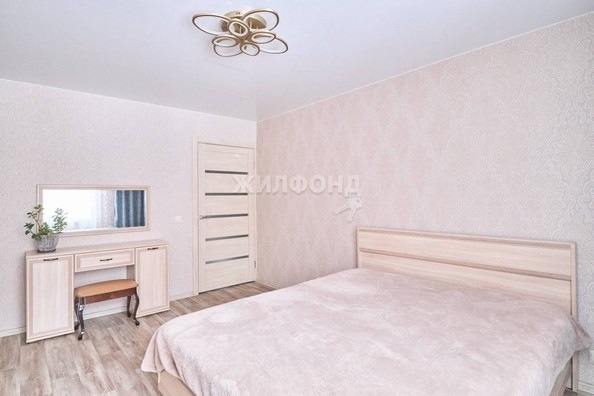 
   Продам 3-комнатную, 101 м², Богдана Хмельницкого пер, 12

. Фото 4.