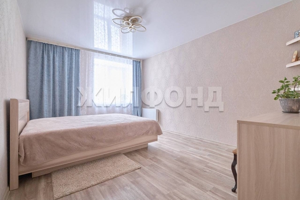 
   Продам 3-комнатную, 101 м², Богдана Хмельницкого пер, 12

. Фото 2.