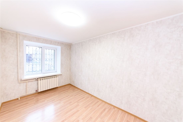 
   Продам 3-комнатную, 70 м², Щорса ул, 9

. Фото 12.