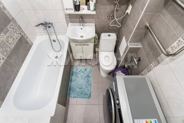 
   Продам 1-комнатную, 35.7 м², Сибирская ул, 111

. Фото 7.
