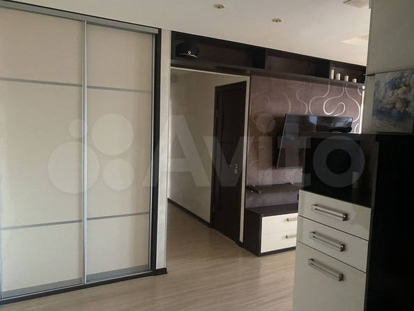 
  Продается 3-комн. квартира, 79.5 м², Ивана Черных ул, д. 66
. Фото 6.