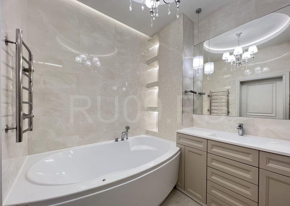 
  Продается 4-комн. квартира, 150 м², Карла Маркса ул, д. 3
. Фото 11.