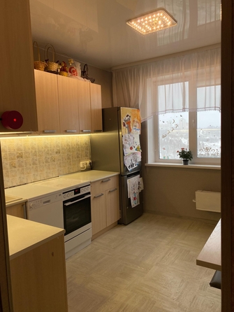 
  Продается 2-комн. квартира, 53.4 м², Обручева ул, д. 14
. Фото 8.