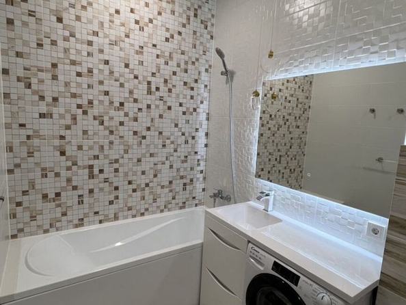 
  Продается 2-комн. квартира, 53 м², Свердлова ул, д. 5
. Фото 24.