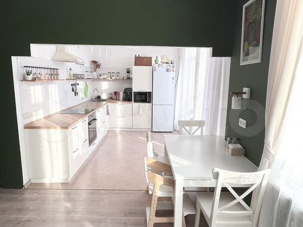 
  Продается 4-комн. квартира, 126.3 м², Горького ул, д. 8
. Фото 4.