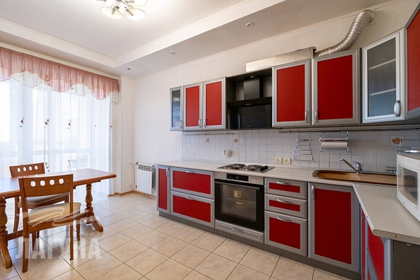 
   Продам 3-комнатную, 91.8 м², Вершинина ул, 38

. Фото 21.