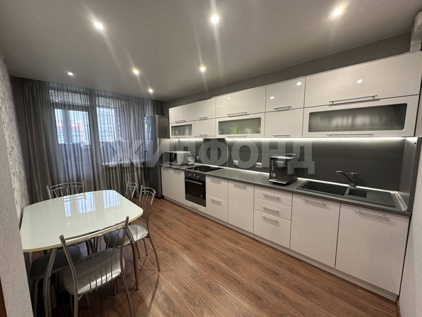 
   Продам 1-комнатную, 44 м², Ленская ул, 31

. Фото 2.