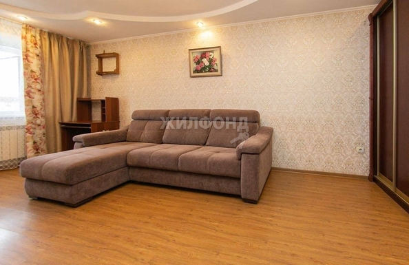 
   Продам 2-комнатную, 64.9 м², Никитина ул, 56

. Фото 3.