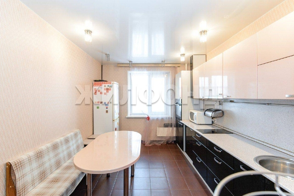 
   Продам 3-комнатную, 68 м², Лебедева ул, 11

. Фото 1.