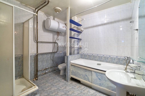 
   Продам 3-комнатную, 87 м², Лебедева ул, 5а

. Фото 24.