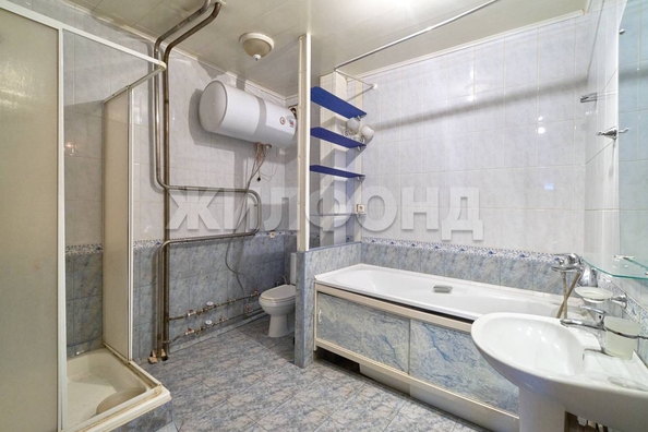 
   Продам 3-комнатную, 90 м², Лебедева ул, 5а

. Фото 14.