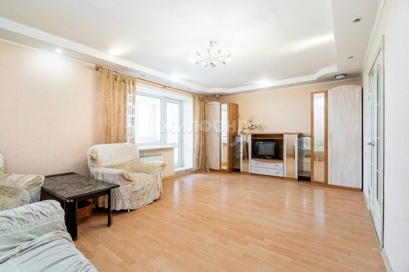 
   Продам 2-комнатную, 58 м², Иркутский тракт, 12

. Фото 1.