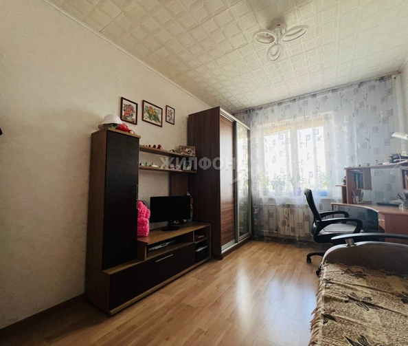 
   Продам 2-комнатную, 54 м², Елизаровых ул, 74

. Фото 3.