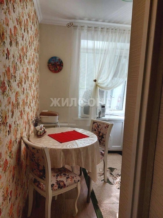 
   Продам 2-комнатную, 43 м², Дзержинского ул, 60а

. Фото 5.