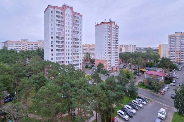 
   Продам 3-комнатную, 81 м², Урожайный пер, 30

. Фото 8.