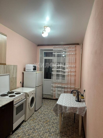 
   Продам 1-комнатную, 32 м², Цветочная ул, 14

. Фото 3.