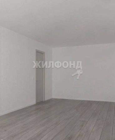 
   Продам 1-комнатную, 38.58 м², Иркутский тракт, 185Б

. Фото 2.