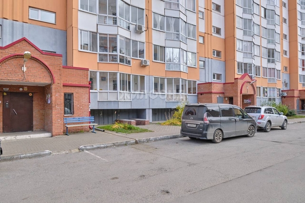 
   Продам 1-комнатную, 39.6 м², Ленская ул, 14

. Фото 23.