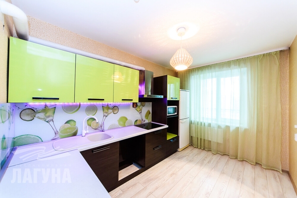 
  Сдам в аренду 3-комнатную квартиру, 76 м², Томск

. Фото 11.