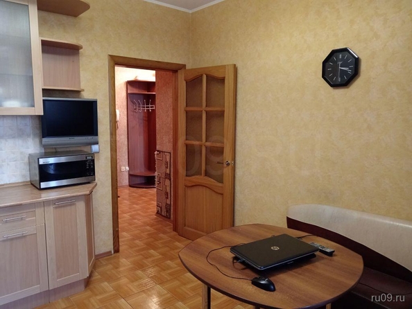 
   Продам 2-комнатную, 55.4 м², 79 Гвардейской Дивизии ул, 9в

. Фото 3.