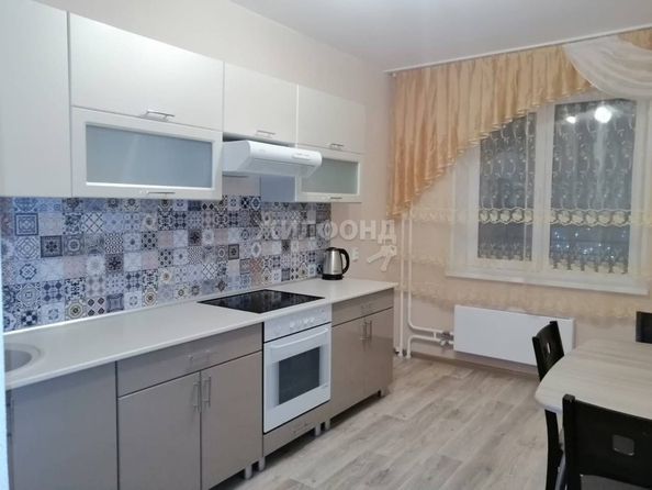 
   Продам 2-комнатную, 59.6 м², Королева ул, 12

. Фото 1.