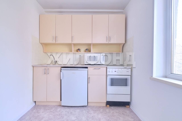 
   Продам 2-комнатную, 43.8 м², Олега Кошевого ул, 73

. Фото 2.