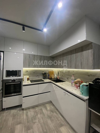 
   Продам 3-комнатную, 60 м², Береговая ул, 8

. Фото 2.