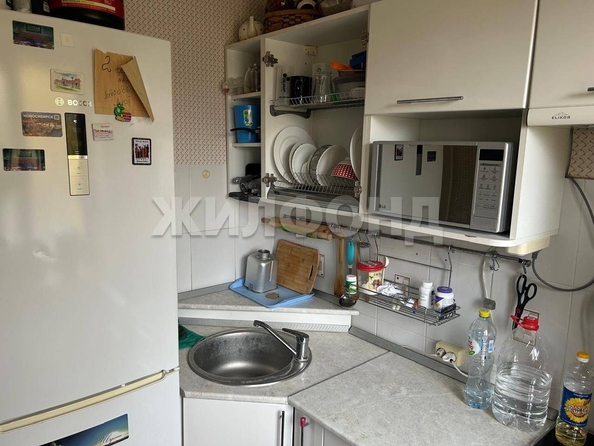 
   Продам 3-комнатную, 51.4 м², Алтайская ул, 105

. Фото 17.
