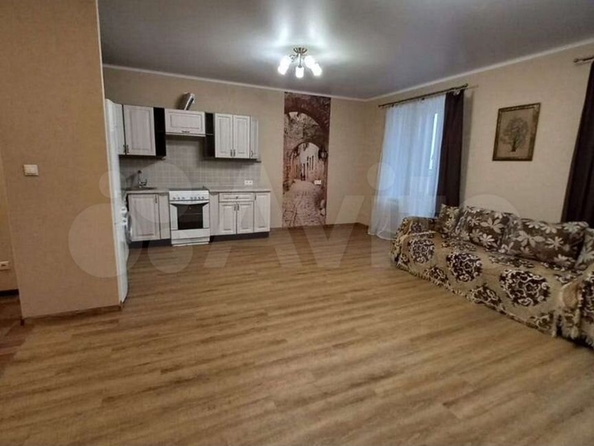 
   Продам 1-комнатную, 52.4 м², Рабочая 1-я ул, 7/1

. Фото 5.