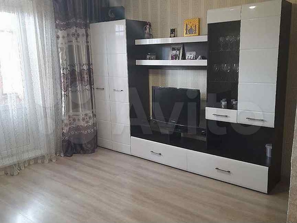 
   Продам 3-комнатную, 64 м², Алтайская ул, 132

. Фото 7.