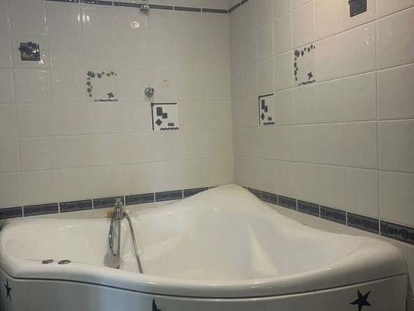 
  Продается 4-комн. квартира, 116 м², Большая Подгорная ул, д. 40
. Фото 17.