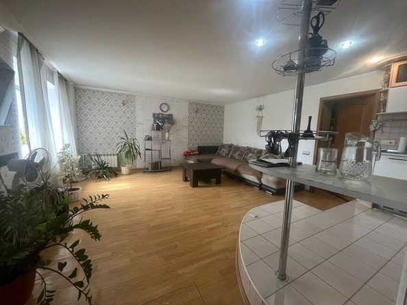 
  Продается 4-комн. квартира, 116 м², Большая Подгорная ул, д. 40
. Фото 25.