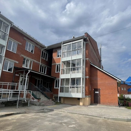 
  Продается 4-комн. квартира, 109 м², Рабочая ул, д. 72
. Фото 1.