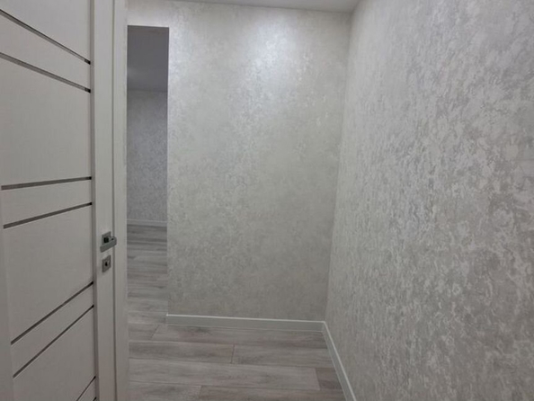 
  Продается 1-комн. квартира, 30.5 м², Бела Куна ул, д. 32
. Фото 2.