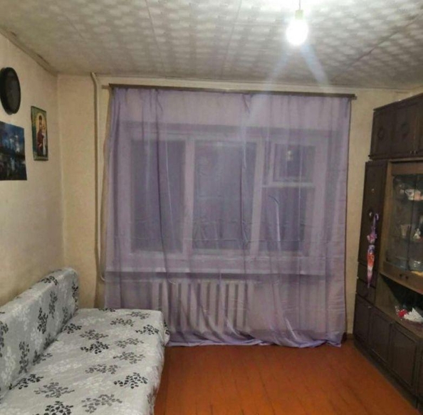 
   Продам 1-комнатную, 18.2 м², Героев Чубаровцев ул, 30

. Фото 1.