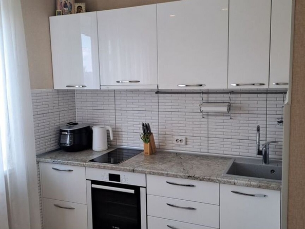 
   Продам 2-комнатную, 53.5 м², Елизаровых ул, 74

. Фото 10.