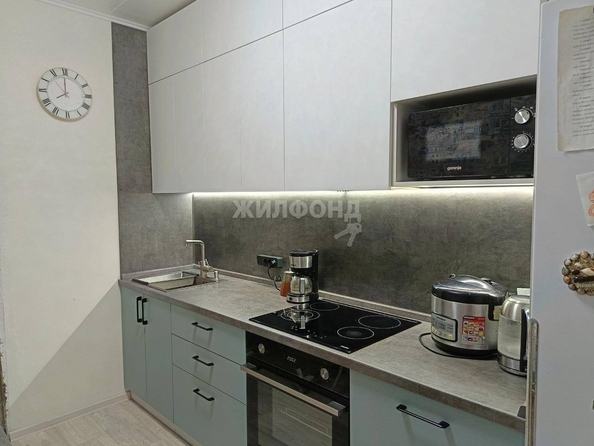 
   Продам 3-комнатную, 63.5 м², Лебедева ул, 11

. Фото 2.