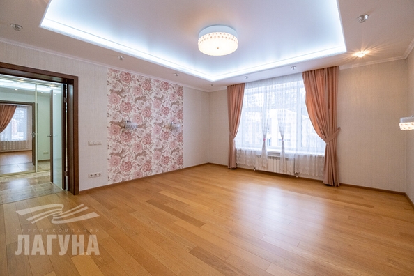 
   Продам дом, 240.6 м², Кайдаловка

. Фото 3.