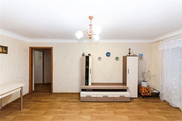 
   Продам 3-комнатную, 56.5 м², Нахимова пер, 12

. Фото 2.