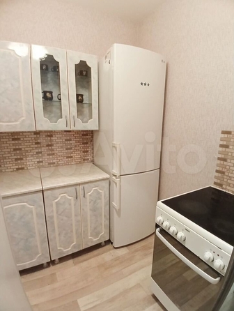 
   Продам 1-комнатную, 43 м², Южные Ворота, Титова дом 6а

. Фото 4.