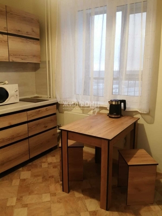 
  Сдам в аренду 1-комнатную квартиру, 35 м², Томск

. Фото 3.