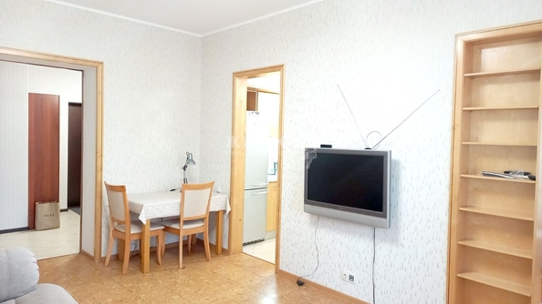 
  Сдам в аренду 1-комнатную квартиру, 50 м², Томск

. Фото 1.